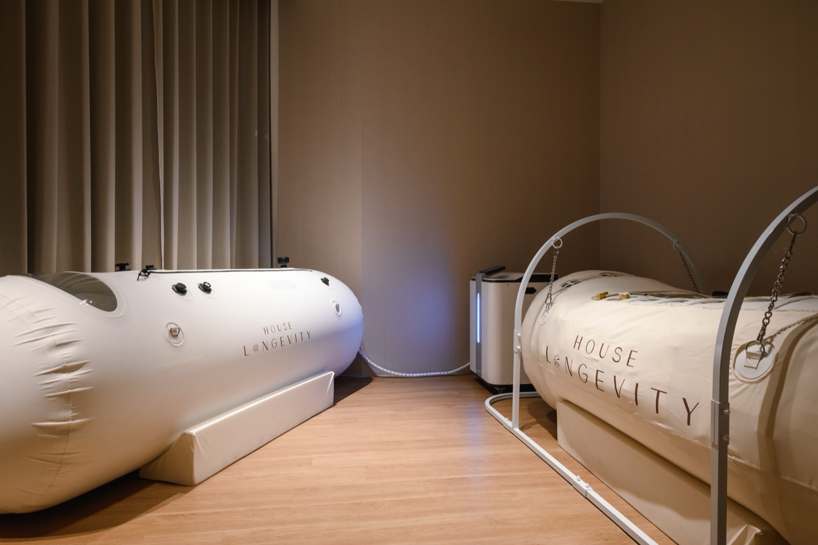 Hyperbaric oxygen chamber